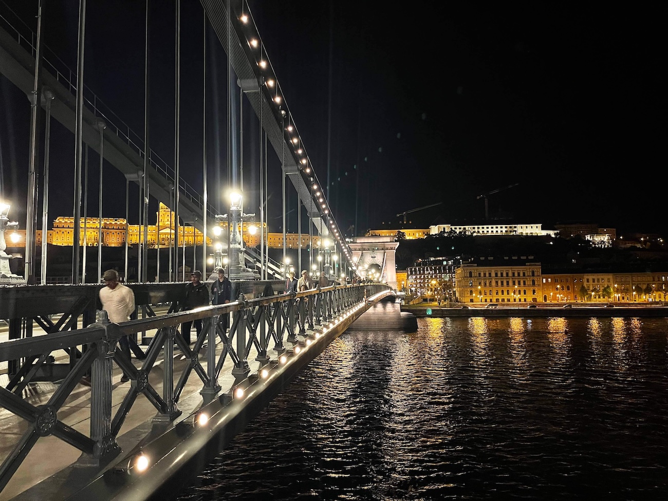 Chain Bridge at night Budapest