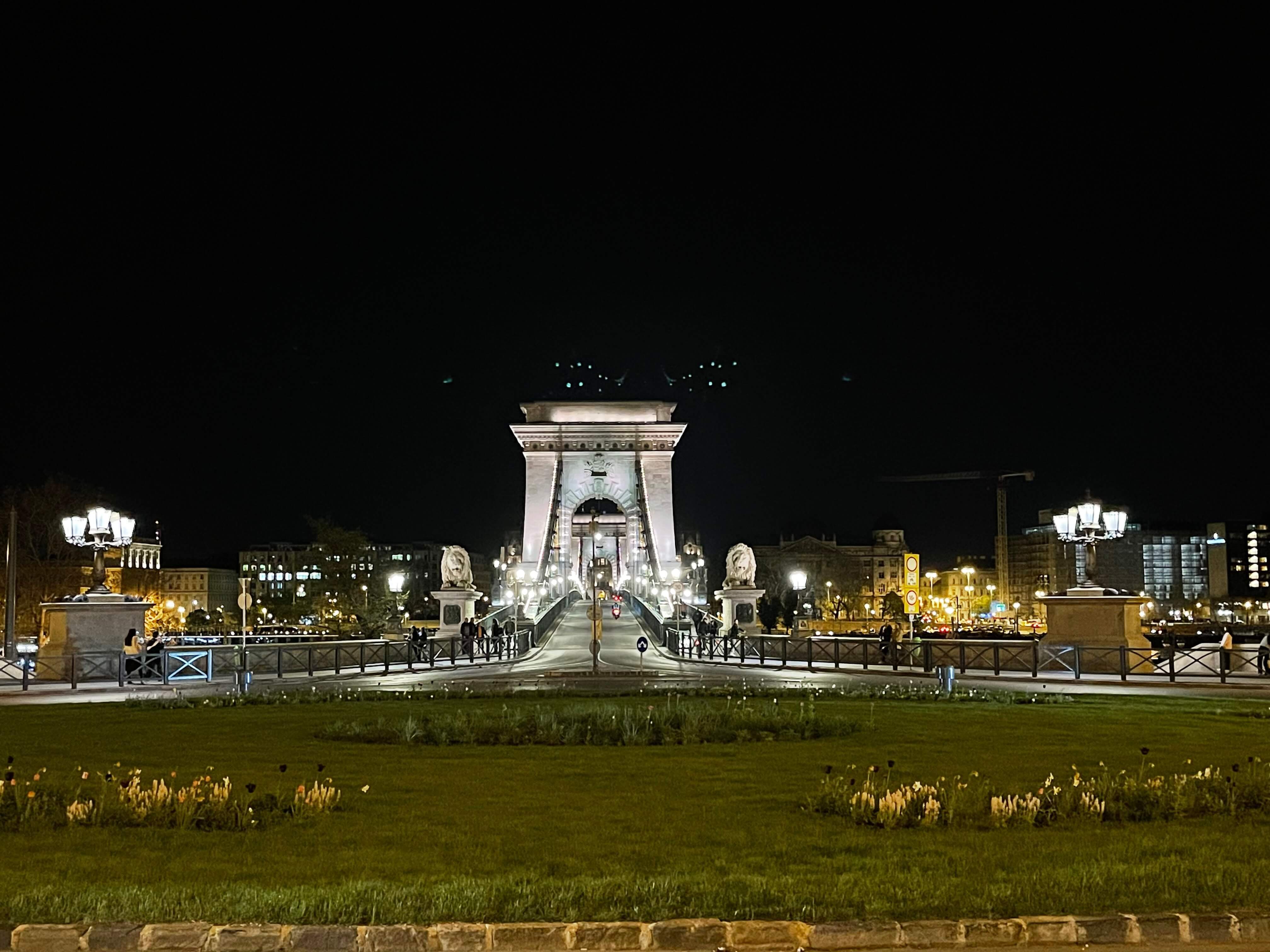 Chain Bridge at night Budapest